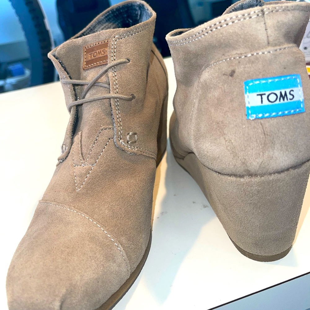 Toms ankle wedge Booties